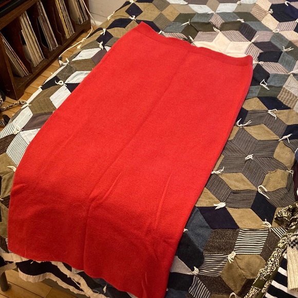 ARQ Red Wool Skirt - Picture 2 of 3